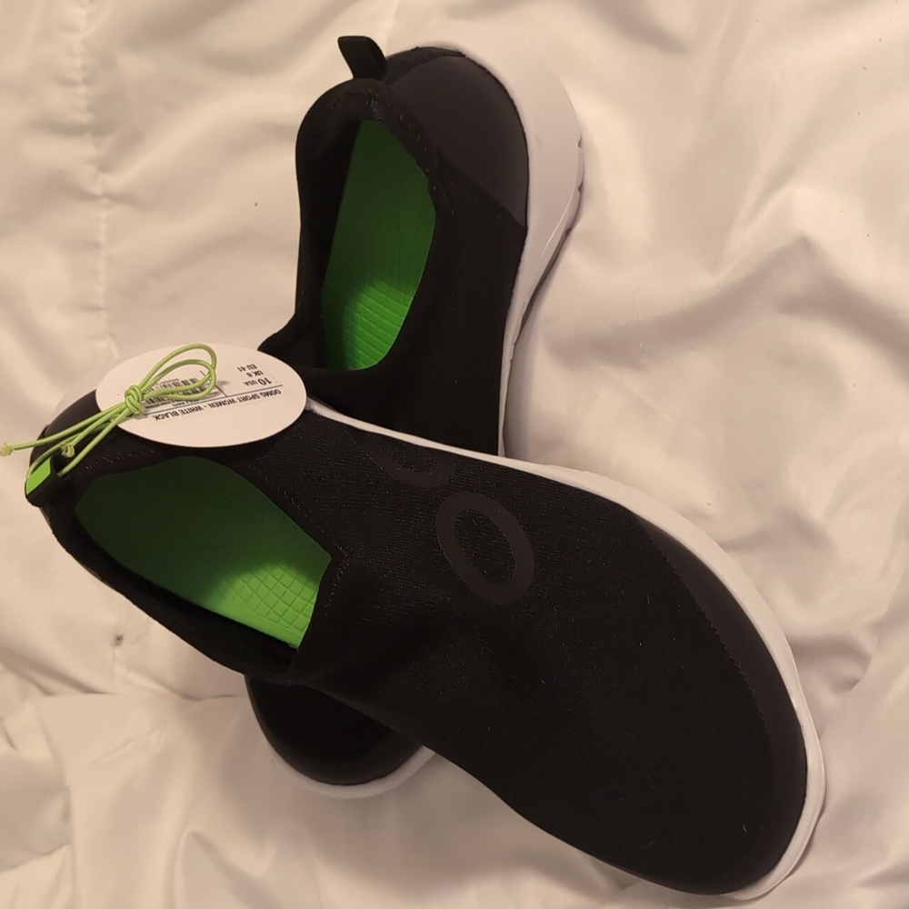 Oofos Black Slip-On Shoes with Green Interior, Brand New In Box Size 10